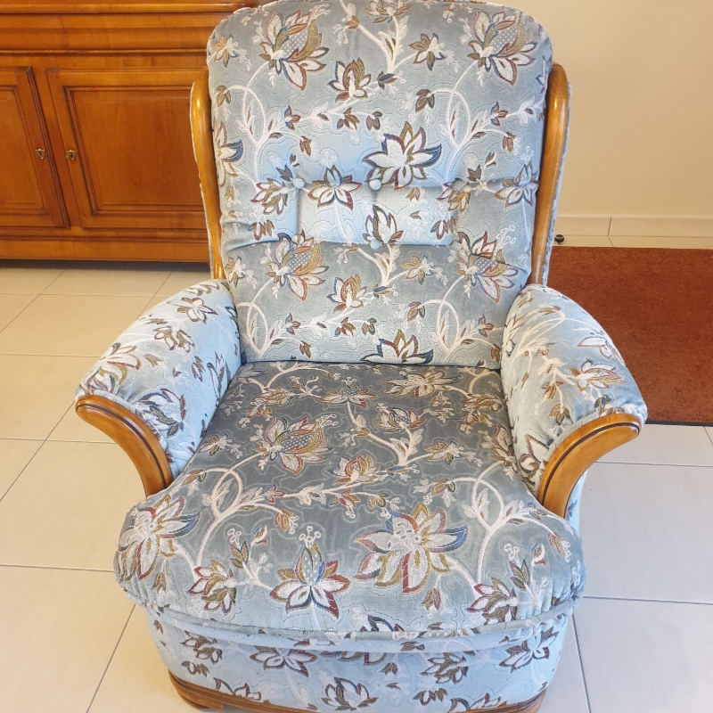 Ricaud Tapissier Décorateur TAPISSIER D AMEUBLEMENT Avant3 211